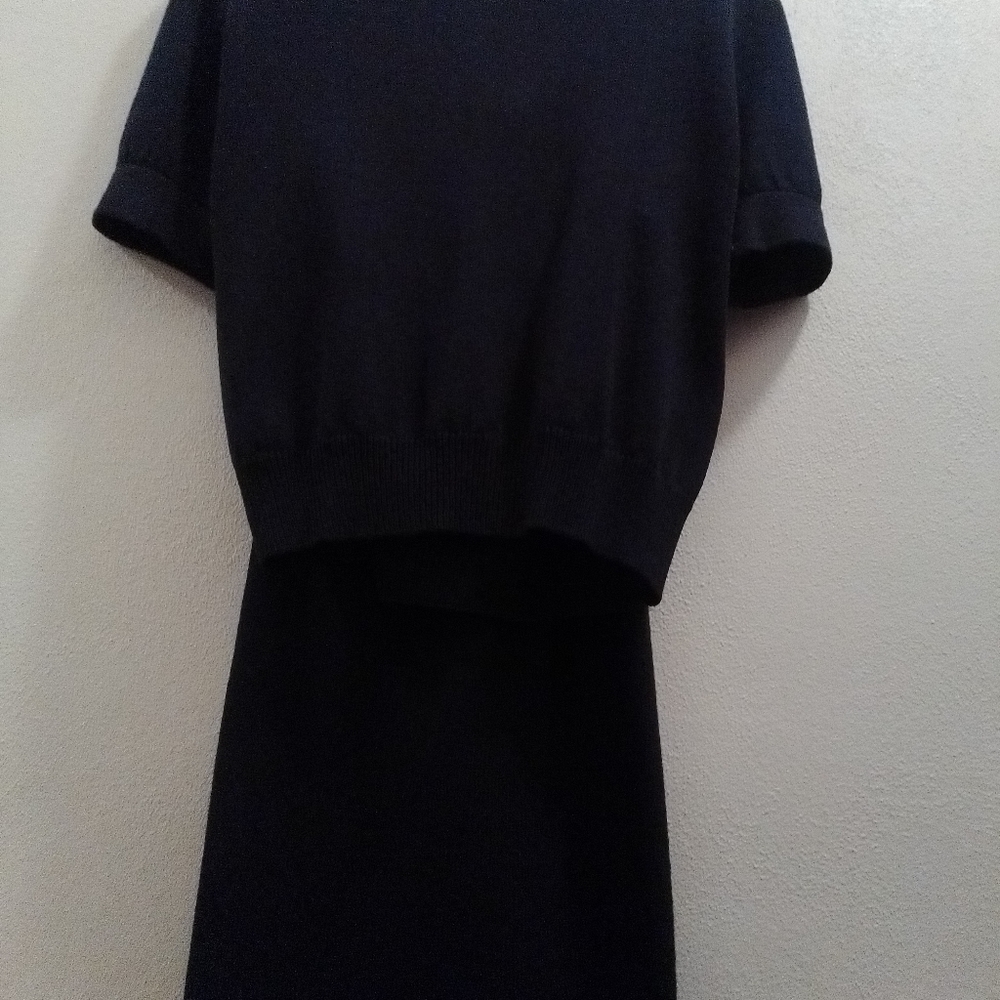 St John Basics 2 piece knit suit size small